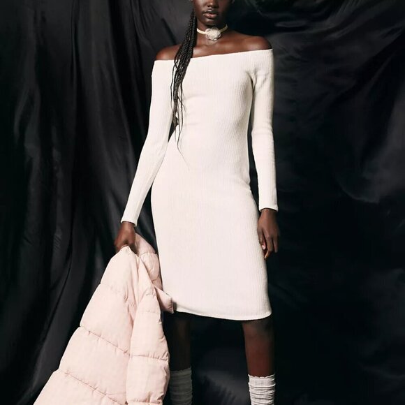 NWT UO Silence + Noise Cookie Cozy Off the Shoulder Cream Knit Midi Dress - Picture 1 of 6